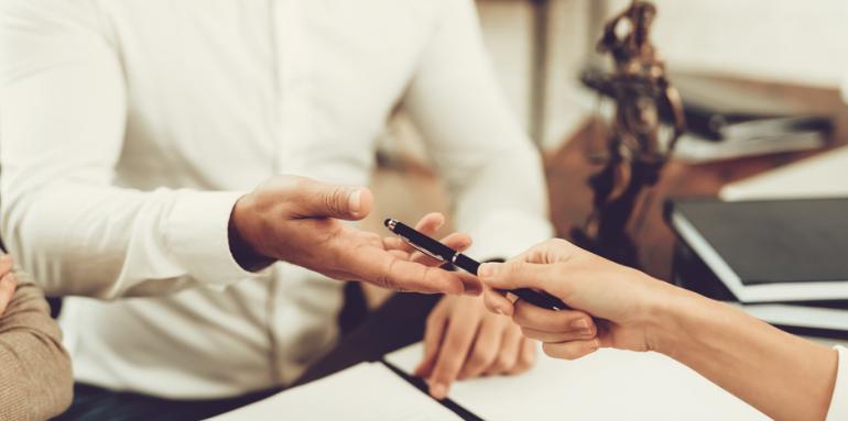 ¿Cuánto se demora vender un inmueble y cuánto cuesta el proceso notarial? 